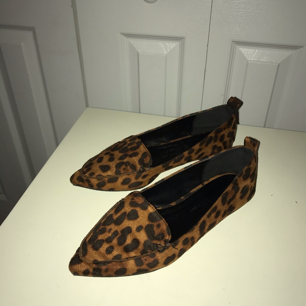 🌟4 for $20 leopard pointed toe flats